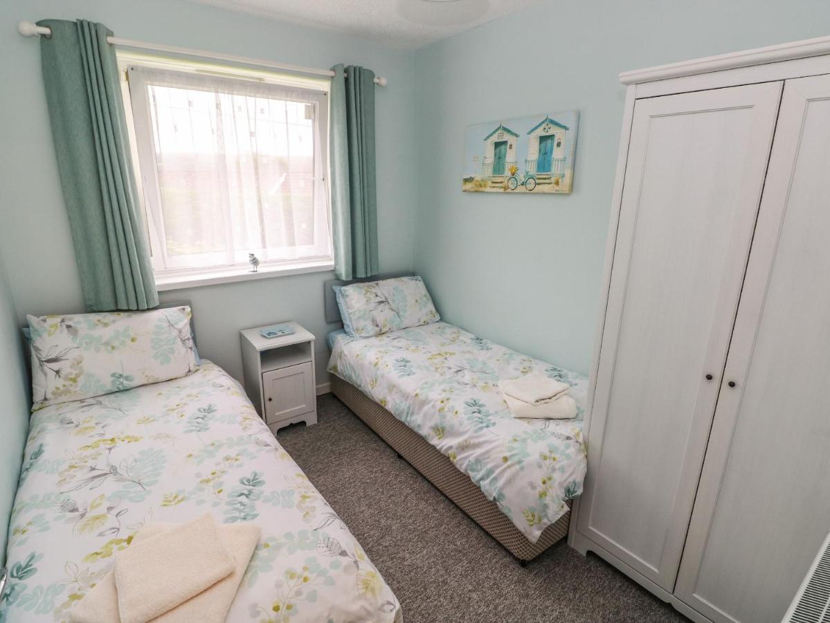 Number 6 Oxwich Leisure Park Villa Swansea Exteriör bild